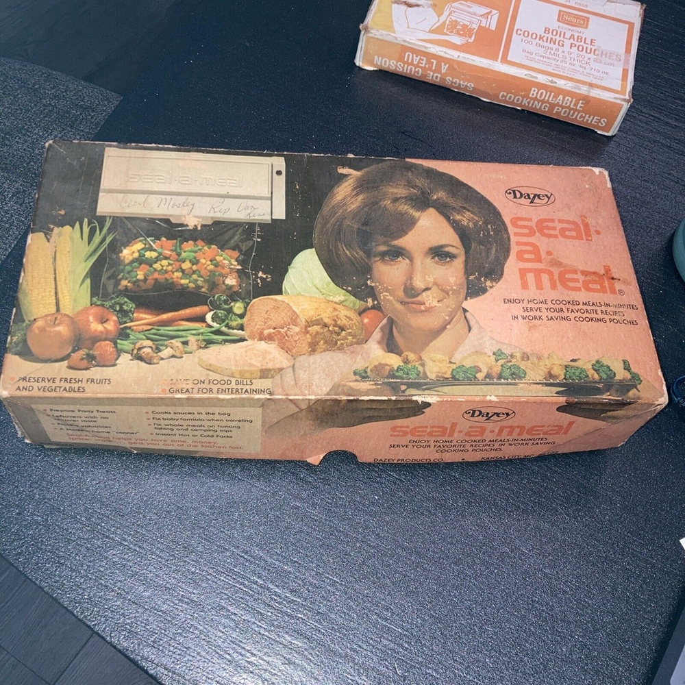 Vintage Retro White Dazey Seal A Meal Model Original Box Vintage With Bags Rare